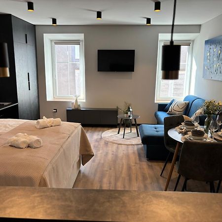 Studio Apartman Versi Old Town Zadar Exterior foto