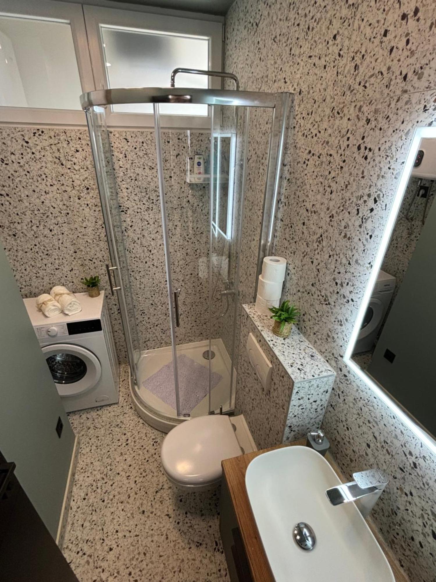 Studio Apartman Versi Old Town Zadar Exterior foto